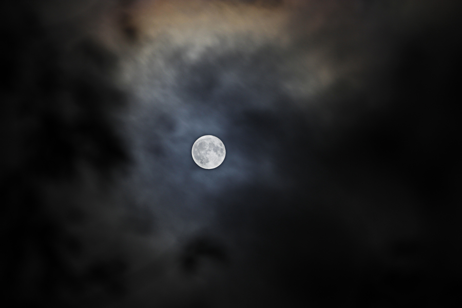 Nom : Pleine lune 14-11-16 b.jpg
Affichages : 94
Taille : 185,1 Ko
