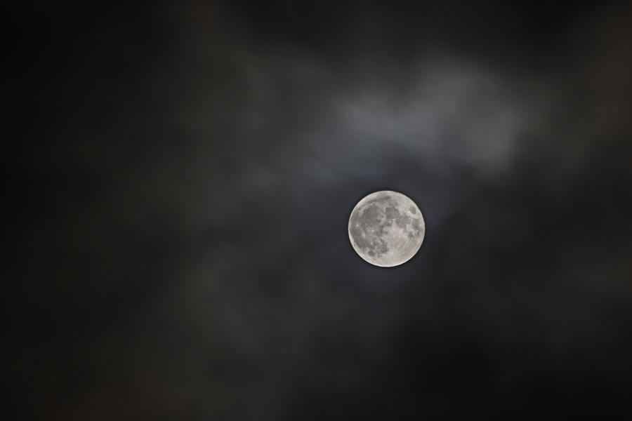 Nom : Pleine lune 14-11-16 a.jpg
Affichages : 61
Taille : 195,1 Ko