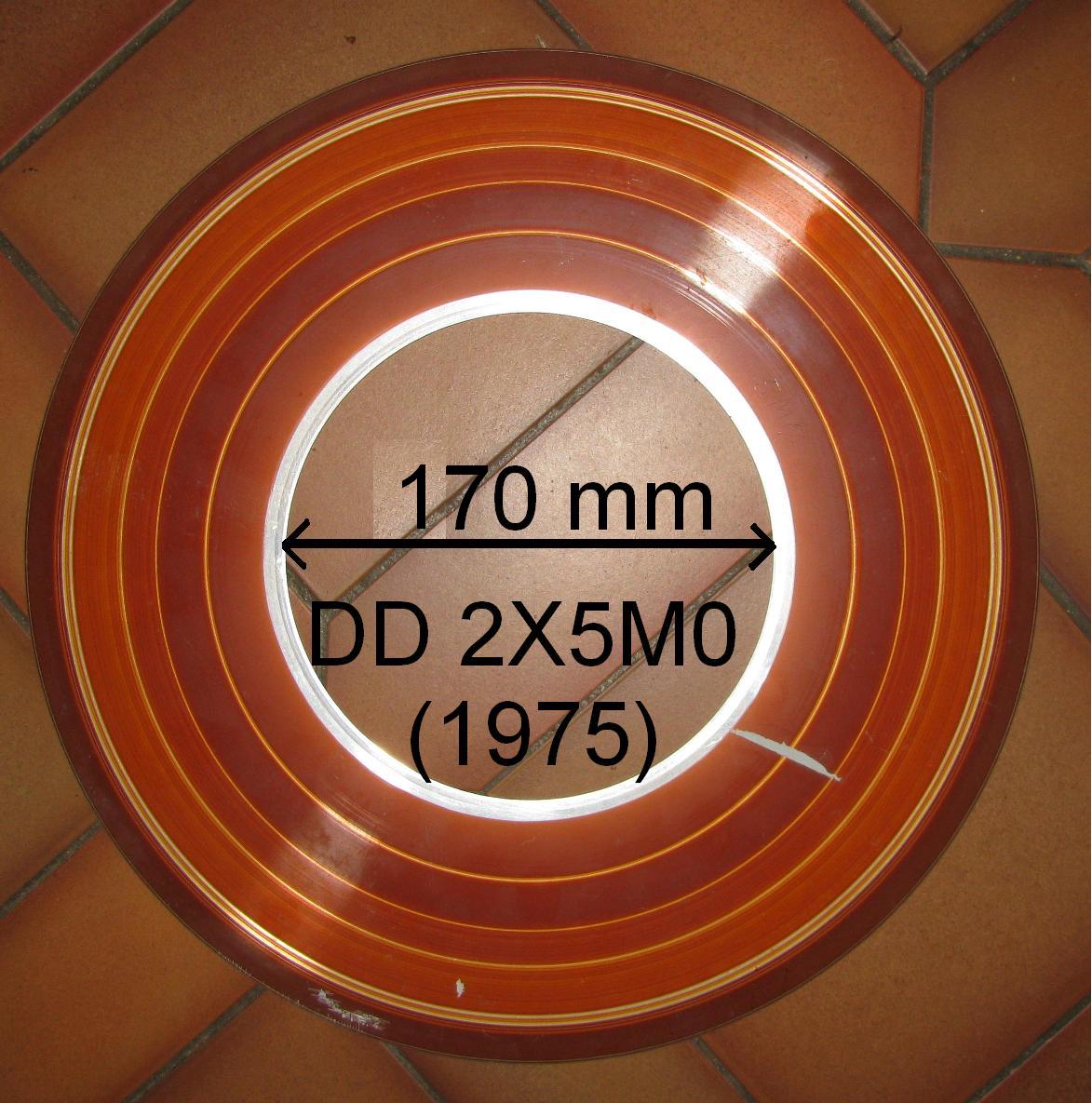 Nom : disque dur 1975 2x5Mo.JPG
Affichages : 143
Taille : 192,8 Ko