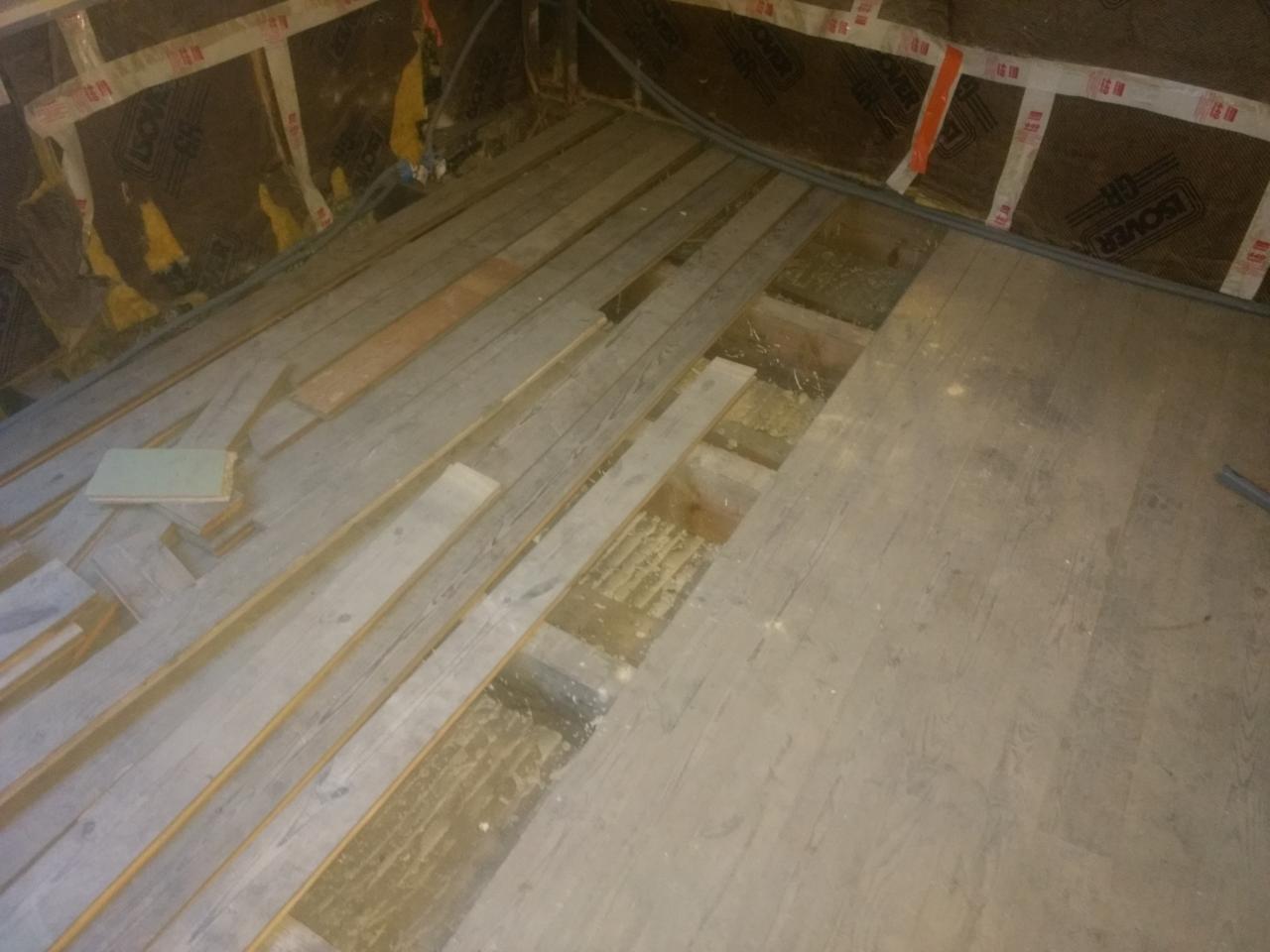 renforcer un plancher en bois avec des solives trop ecartees