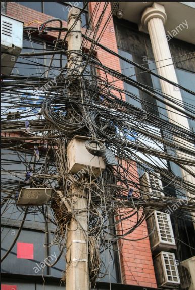 Nom : 2019-03-29 18_09_25-crazy electric cables in Sofia bulgaria - Google Search.jpg
Affichages : 91
Taille : 70,7 Ko