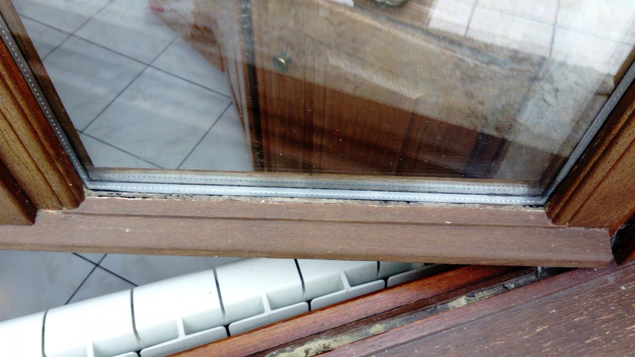 Remplacement joint de vitrage fenêtre bois