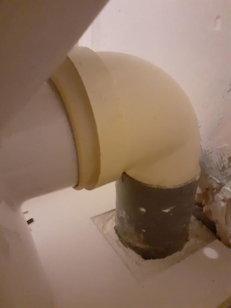 Plomberie: Emboitement joint à lèvre pipe WC