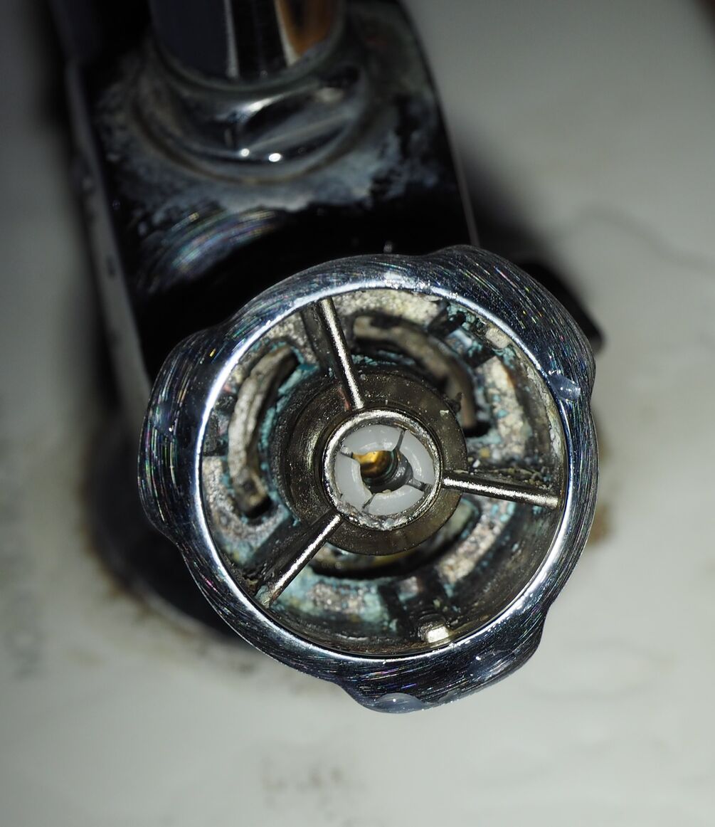 Nom : robinet.jpg
Affichages : 116
Taille : 139,4 Ko