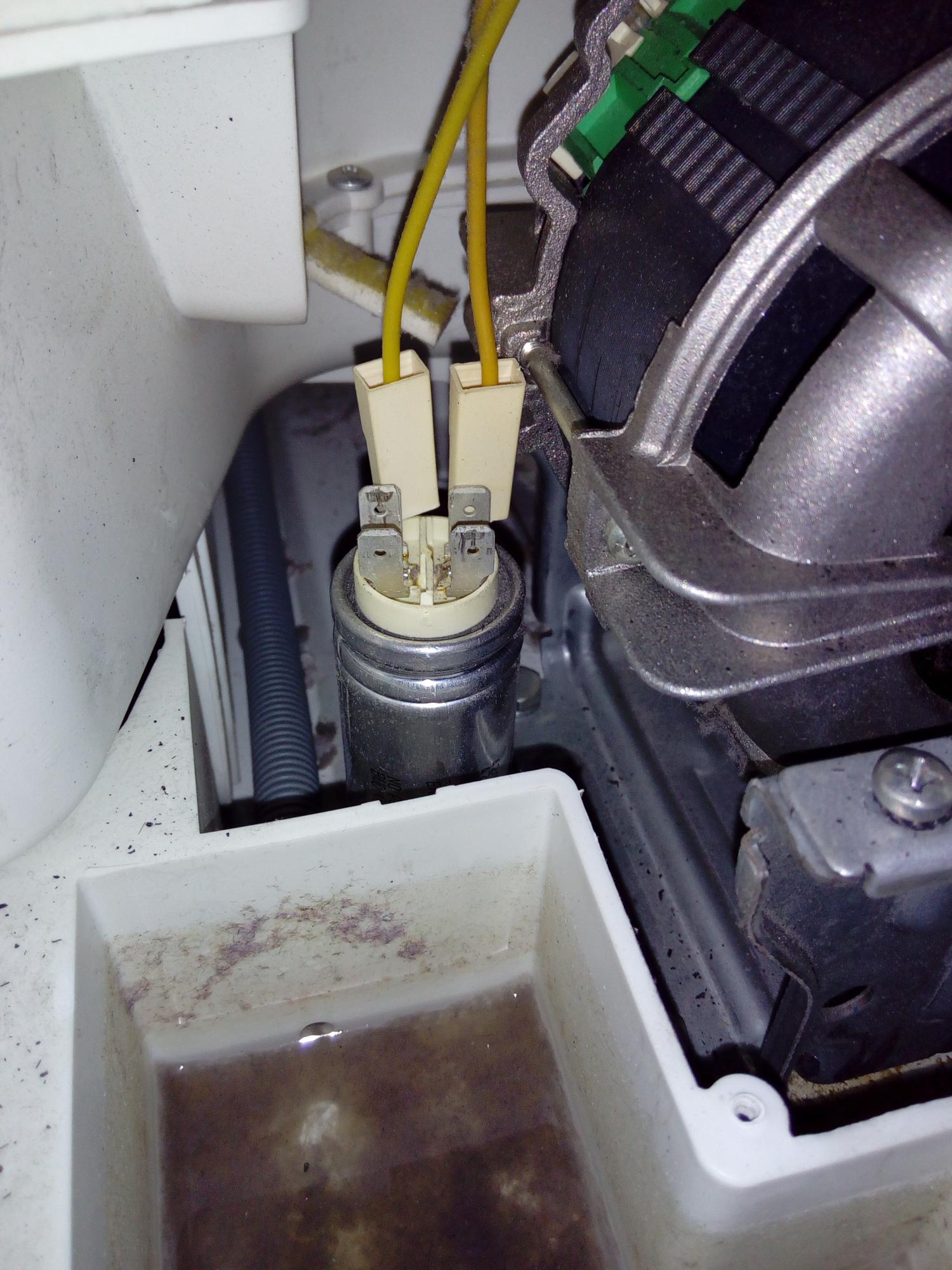 Sèche-linge à condensation Frontal Far S1562