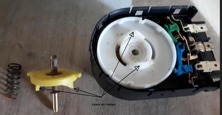 Nom : Moteur V3V.jpg
Affichages : 172
Taille : 58,2 Ko