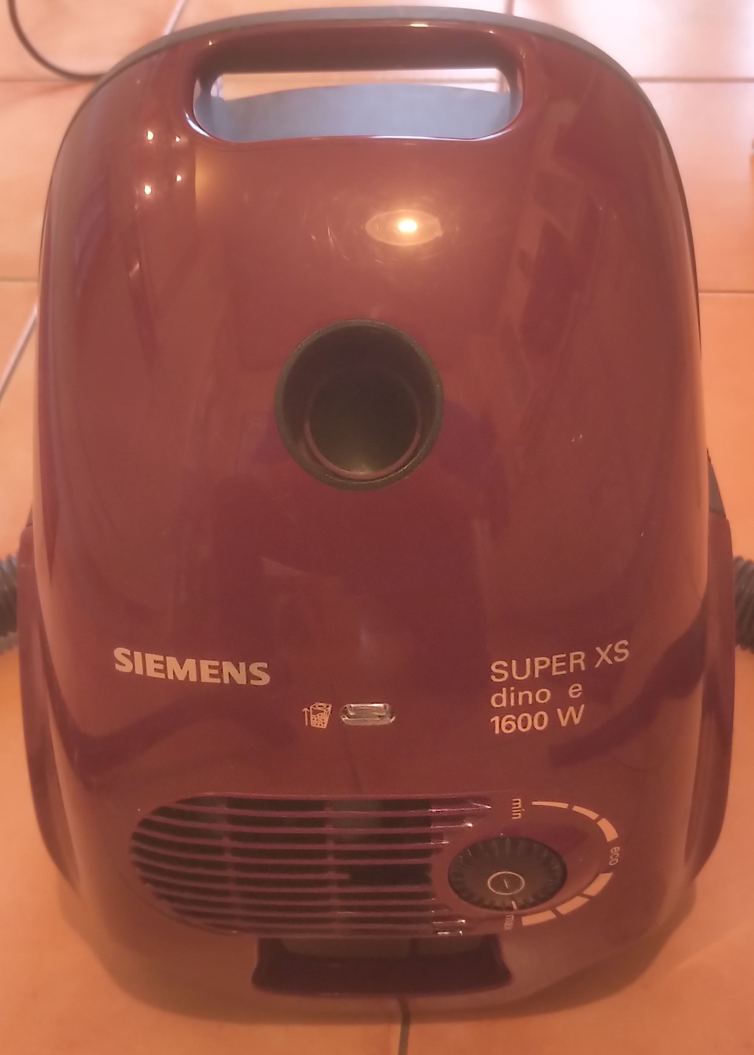 Nom : Aspirateur Simens Super XS.jpg
Affichages : 94
Taille : 390,9 Ko