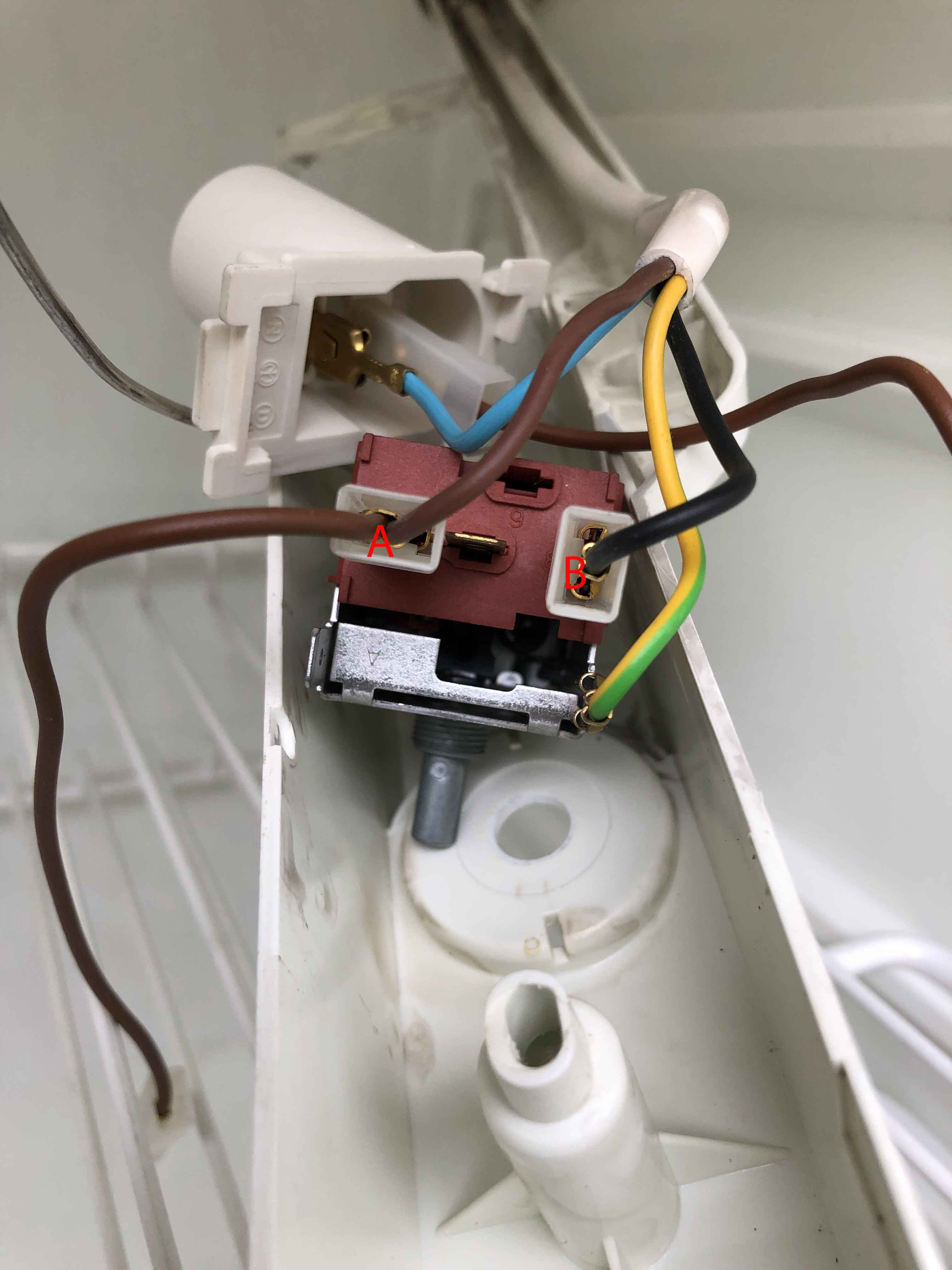 Nom : Thermostat3.JPG
Affichages : 69
Taille : 623,0 Ko