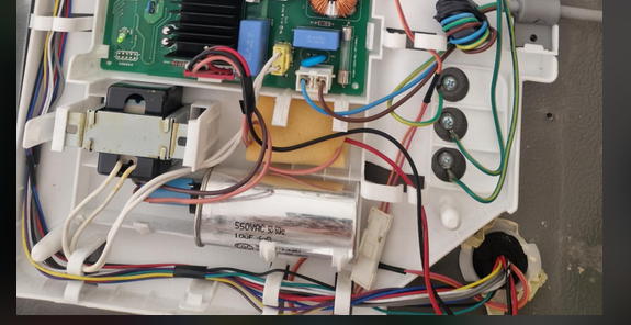 Nom : frigo.png
Affichages : 112
Taille : 321,8 Ko