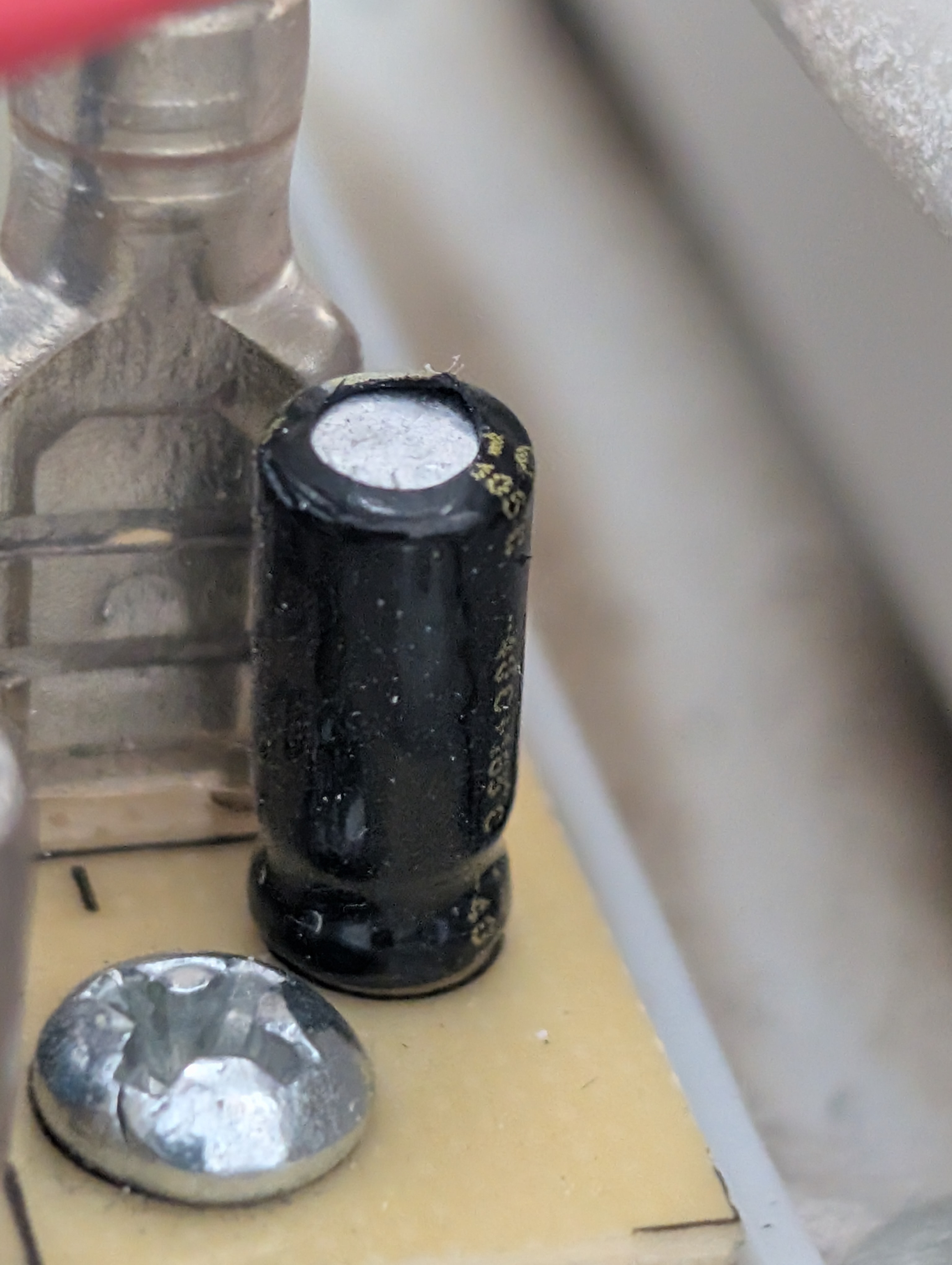 Nom : PXL_20251213_173232693.jpg
Affichages : 43
Taille : 1,29 Mo