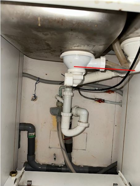 Nom : Extr�mit� du tuyau de vidange.jpg
Affichages : 29
Taille : 44,6 Ko