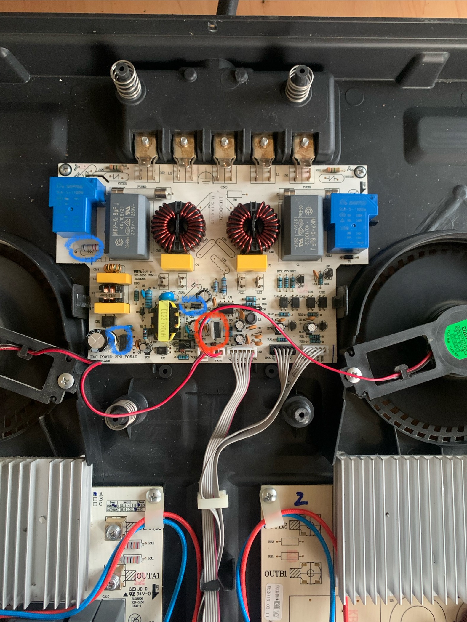 Nom : carte composants.jpg
Affichages : 163
Taille : 816,1 Ko