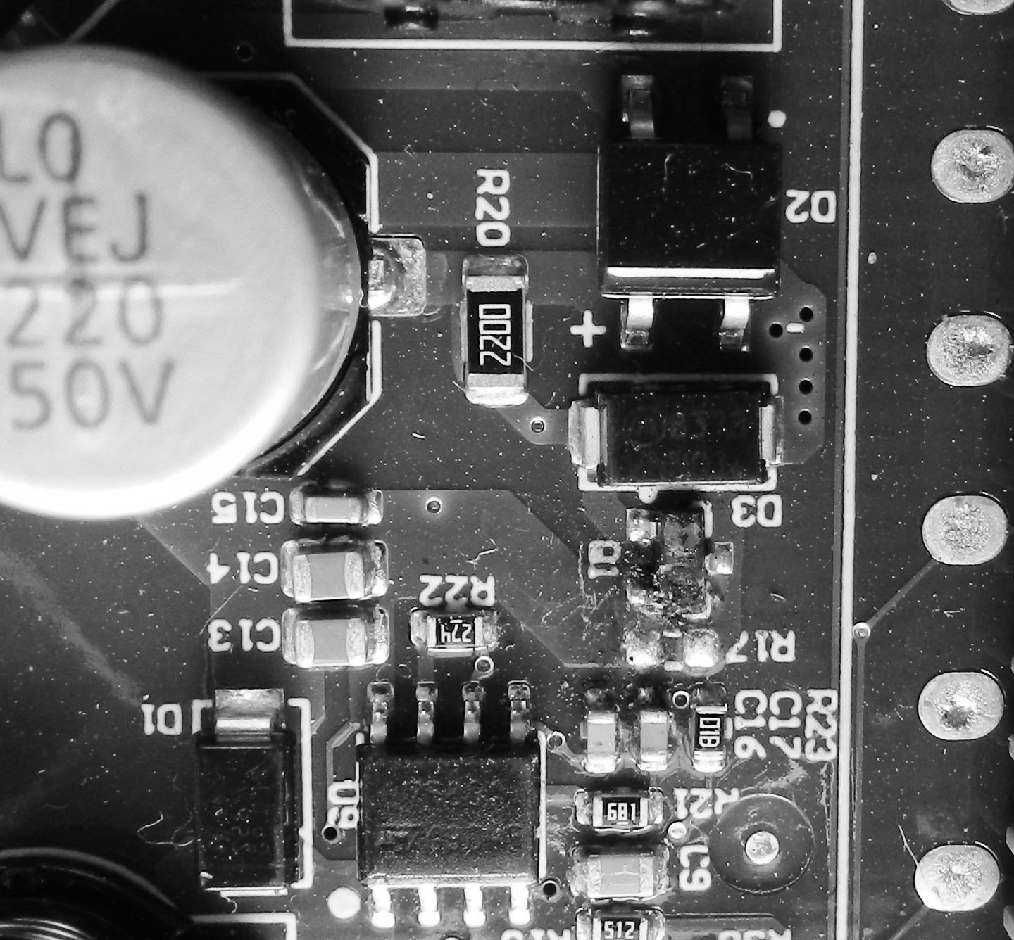 Nom : Xtrait Z con12b B&W.jpg
Affichages : 25
Taille : 318,9 Ko