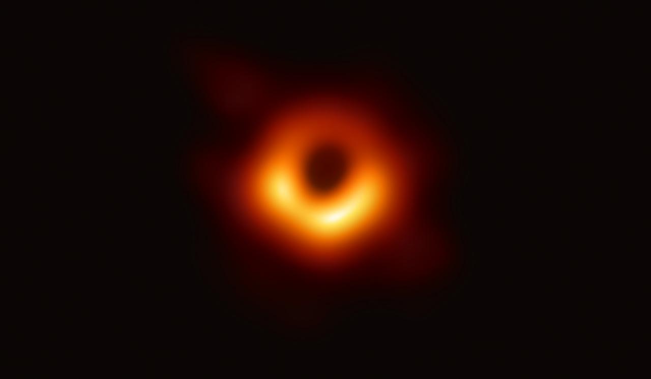 Nom : Black_hole_-_Messier_87.jpg
Affichages : 125
Taille : 21,3 Ko