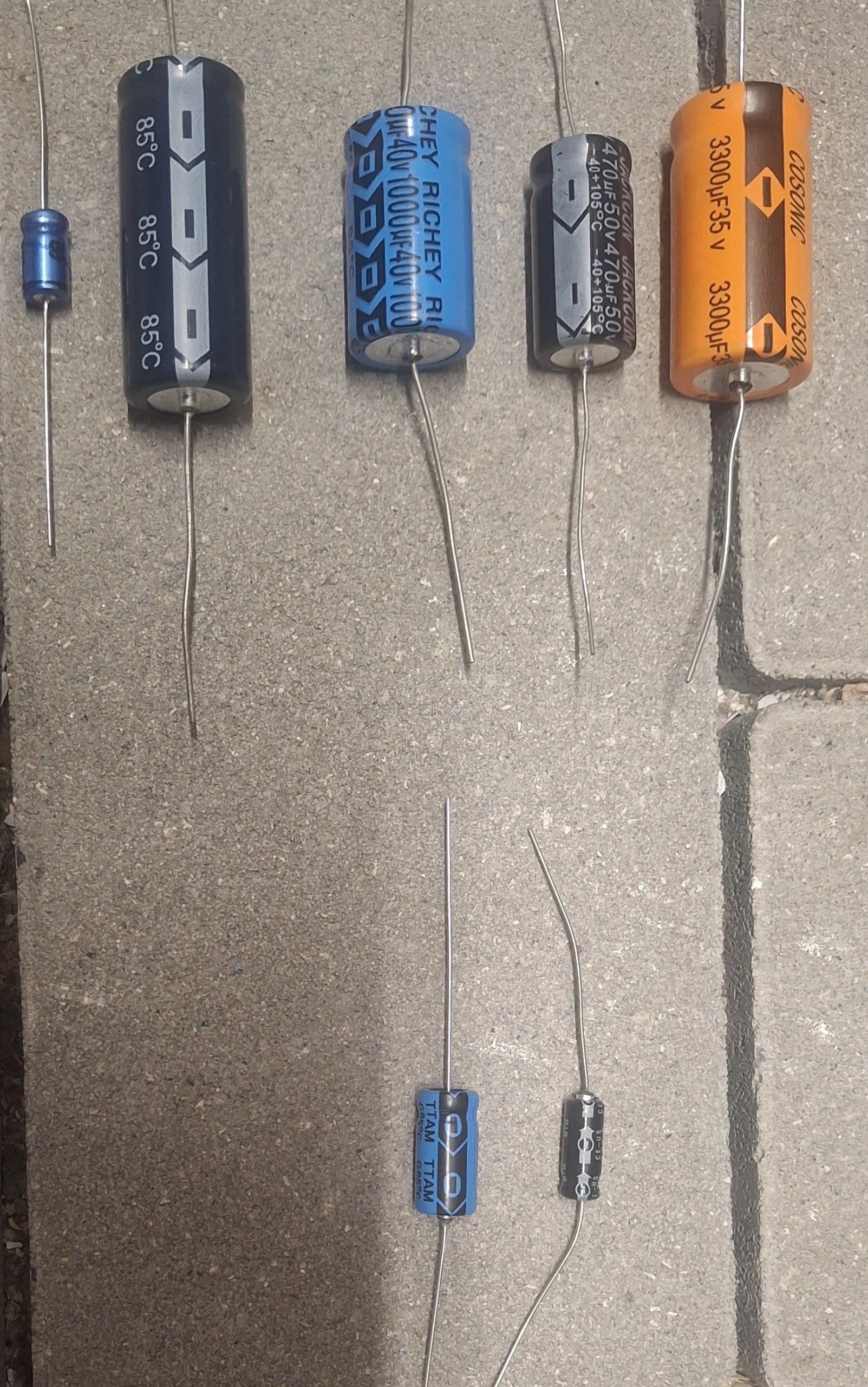 Nom : photo_6003705969151953396_w.jpg
Affichages : 76
Taille : 863,2 Ko