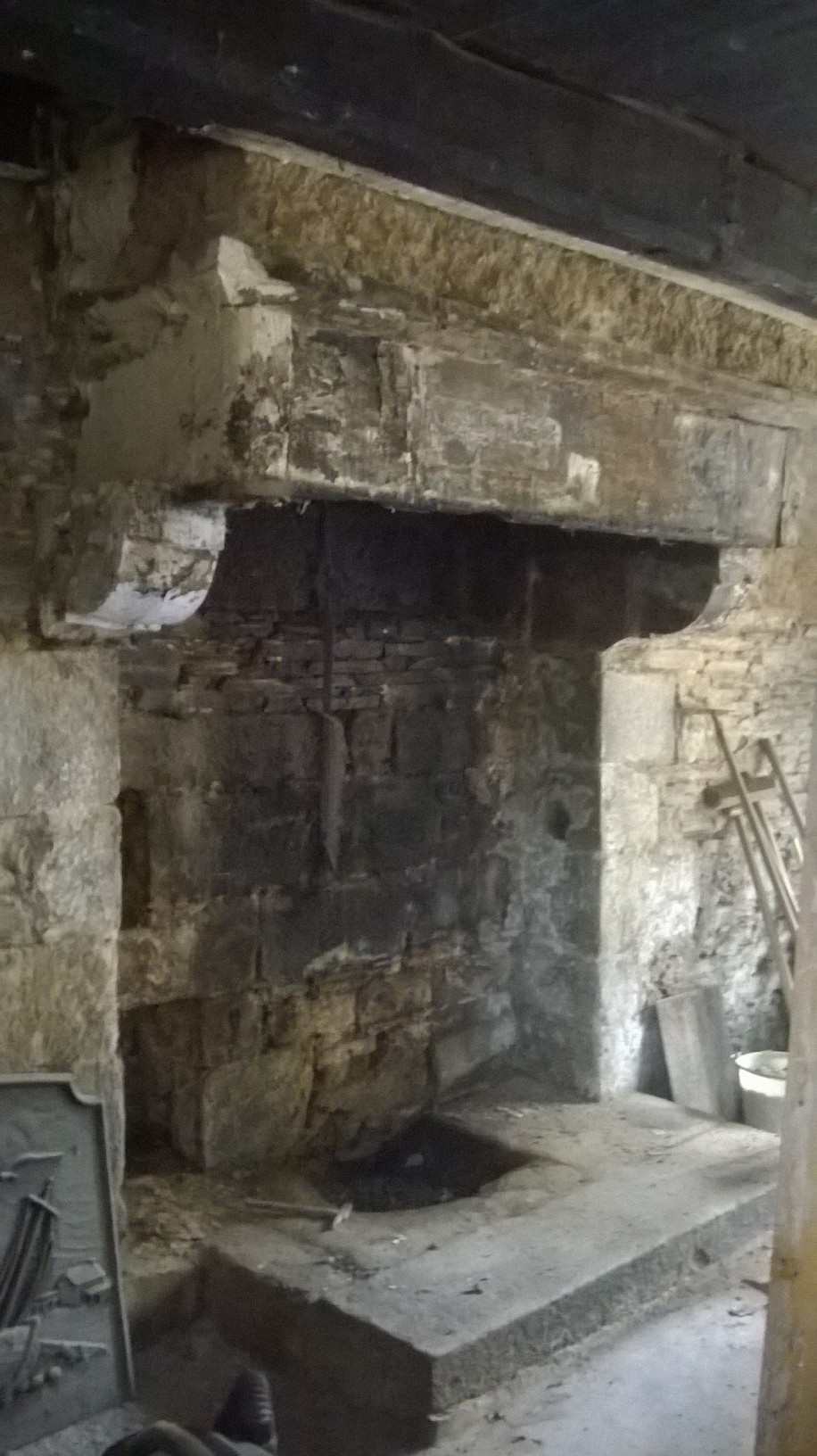 Etude et fabrication Pare-feu cheminée à Villié Morgon dans le 69