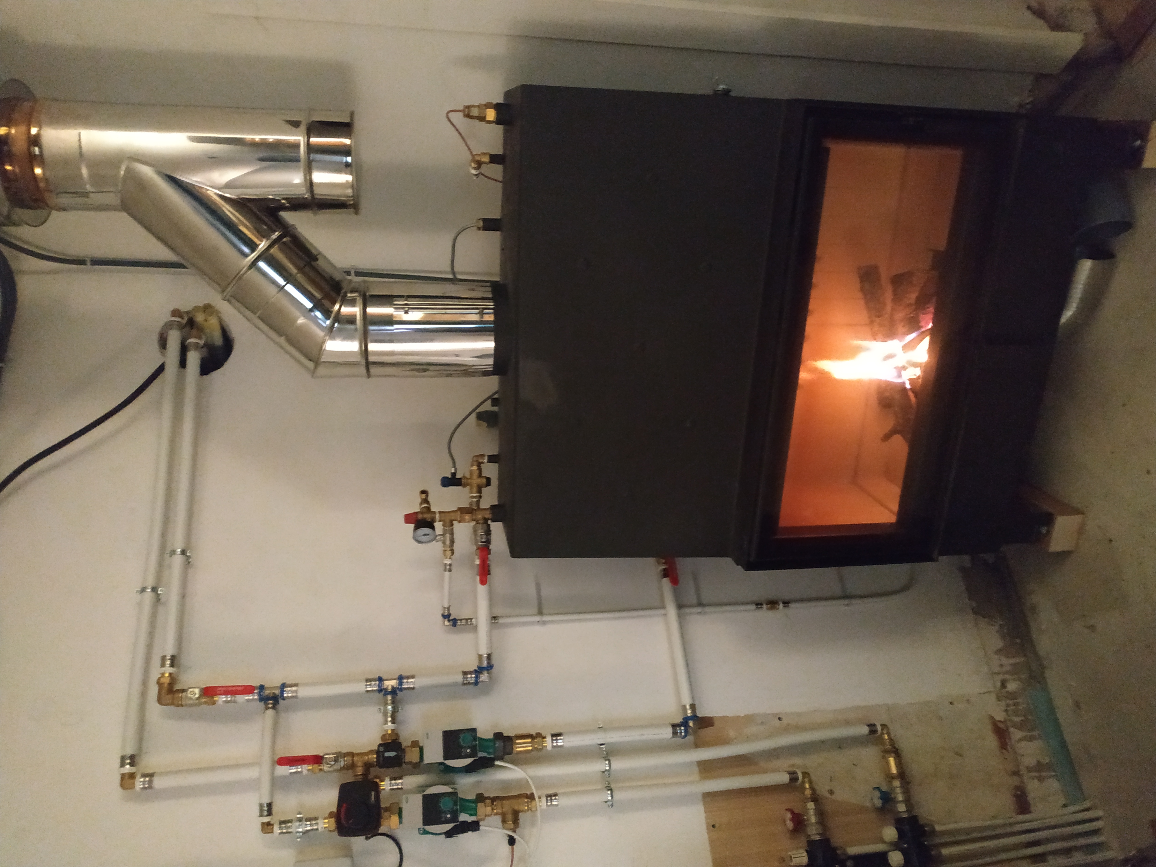 Nom : Premier feu insert.jpg
Affichages : 101
Taille : 4,09 Mo