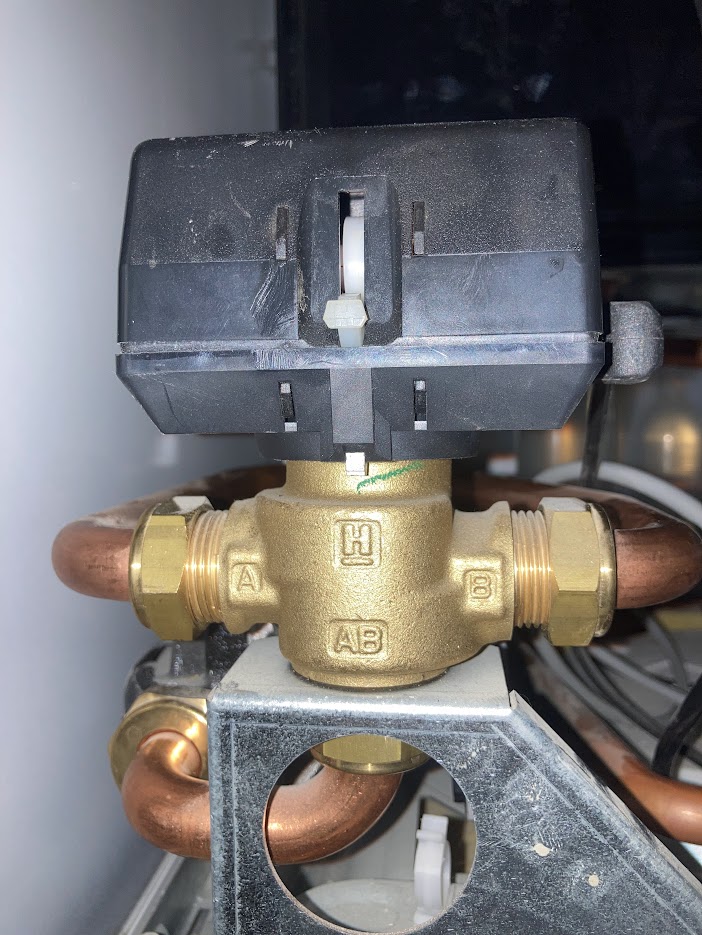 Nom : V3VEtage.jpg
Affichages : 131
Taille : 161,6 Ko