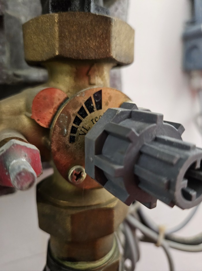 Nom : Vanne 3 voies.jpg
Affichages : 59
Taille : 102,6 Ko