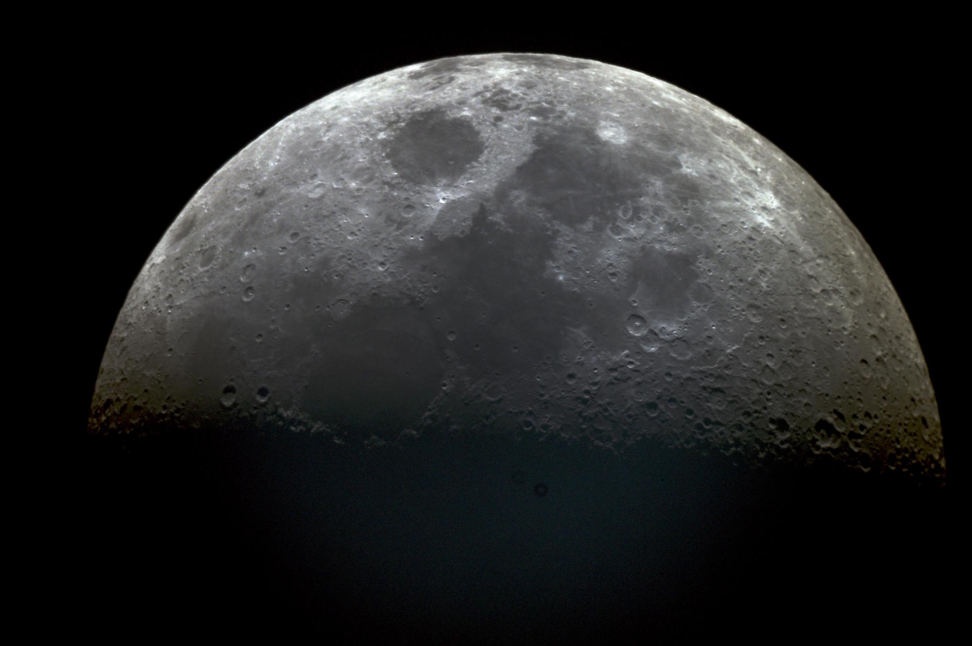 Nom : Lune 25-4-15.jpg
Affichages : 57
Taille : 157,6 Ko