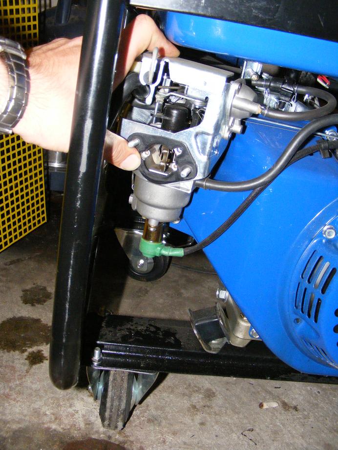 TUTO : VIDANGER le réservoir d'essence + carburateur d'un GROUPE  ELECTROGENE - Capitools 